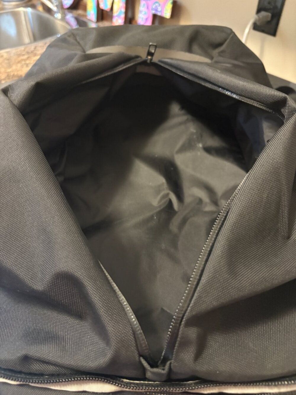 Lululemon Para Backpack - Picture 2 of 15